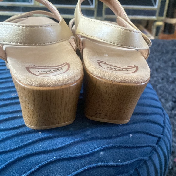 Size 39 Dansko tan leather shoes - Picture 8 of 8